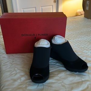 Donald Pliner suede/fabric sling back wedges